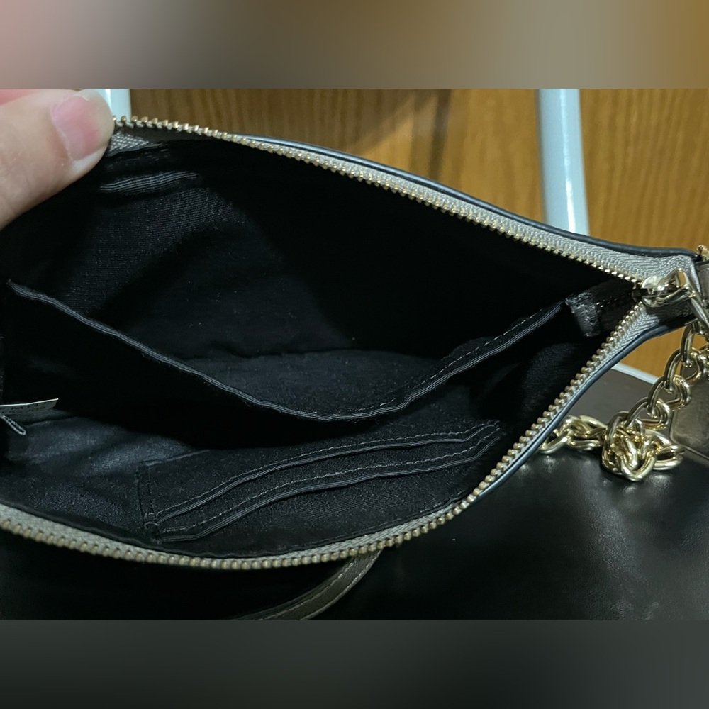 Coach Crossbody Bag - Picture 7 of 8